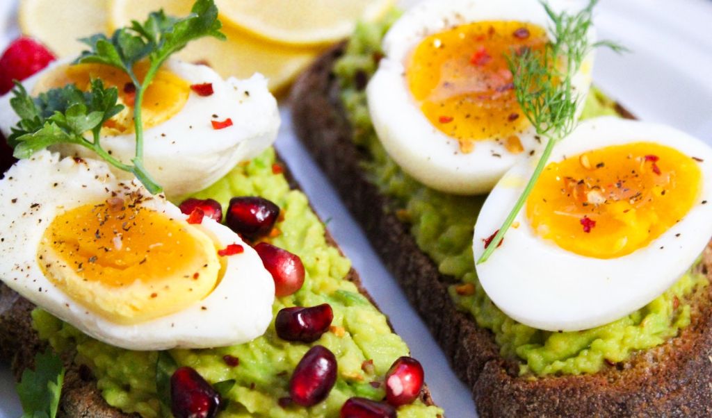 3 High-Fiber Breakfast Recipes for Weight Loss: Stay Full Longer